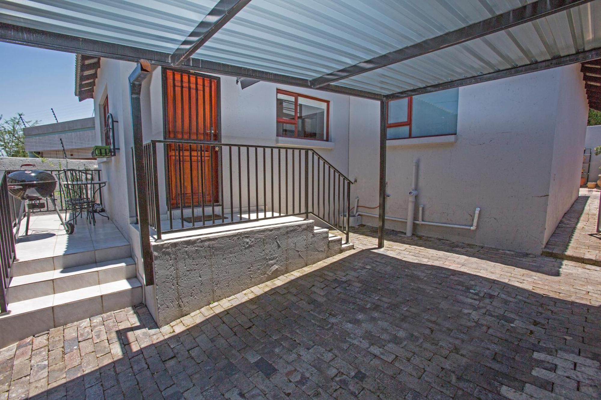 Spacious Garden Cottage Γιοχάνεσμπουργκ Εξωτερικό φωτογραφία
